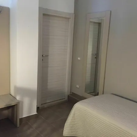 Cairoli Bed & Breakfast 4*