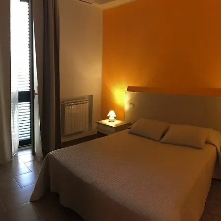 Cairoli 3* Messina
